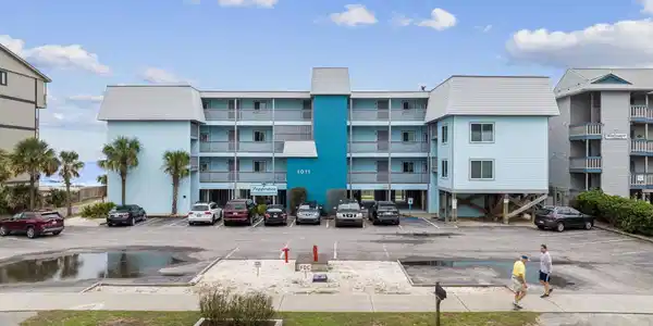 1011 S Ocean Blvd. S