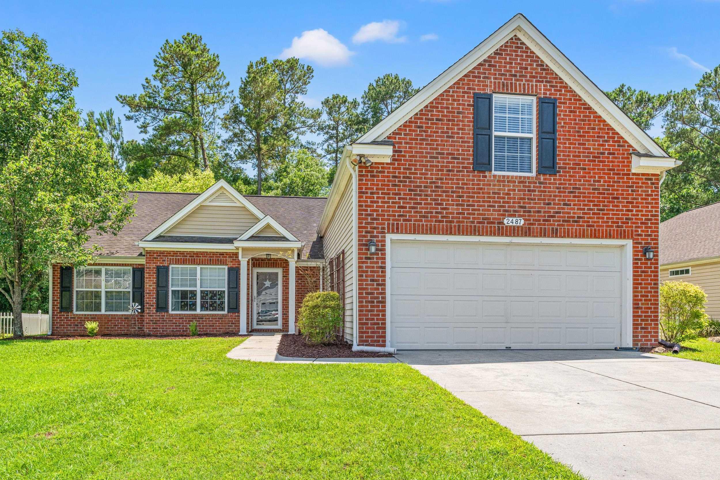 Image 2: Traditional home with a front yard, concrete drive Image 2: Traditional home with a front yard, concrete drive
