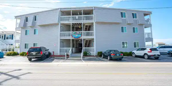 5000 N Ocean Blvd.