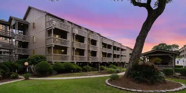 204 Maison Dr.