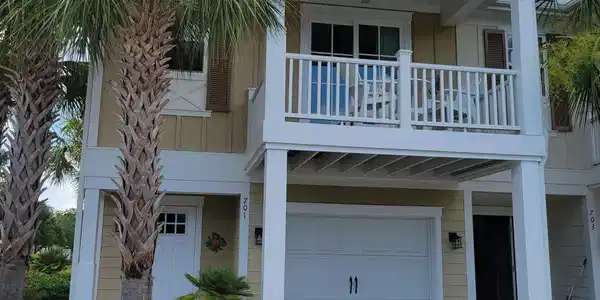 701 Madiera Dr.