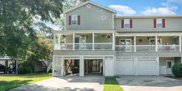 1027B Lakeside Dr.