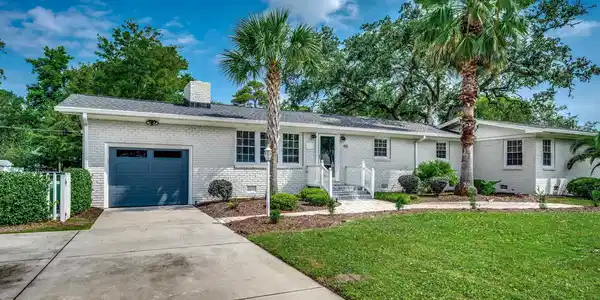 410 N Myrtle Dr.