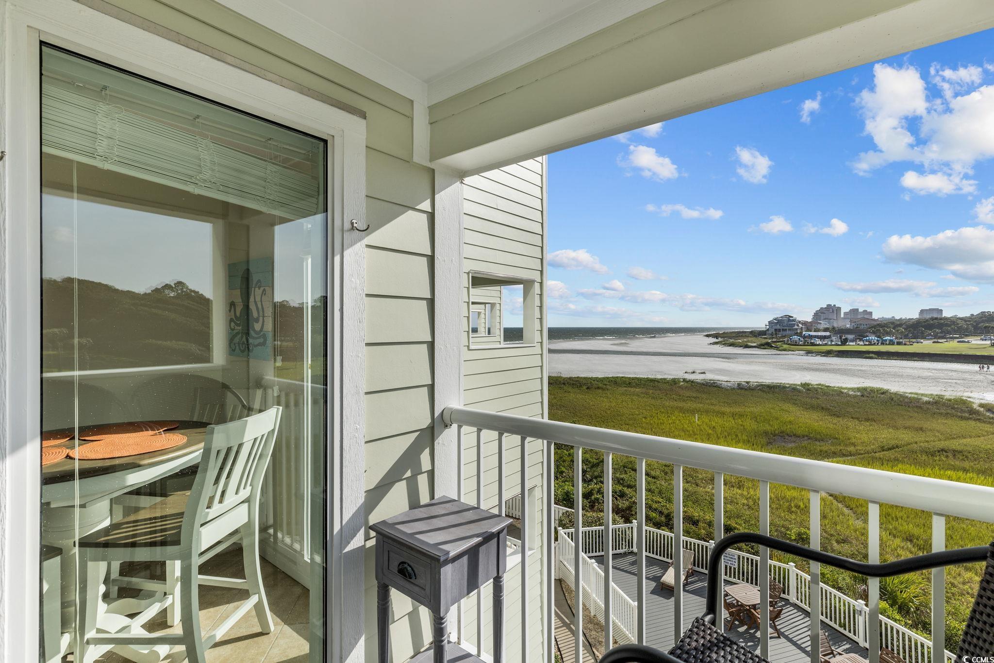 Image 4: Balcony with a water view Image 4: Balcony with a water view