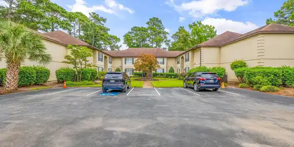 411 Pipers Ln.