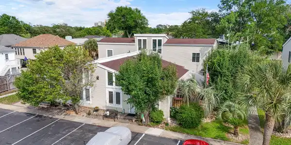 800 9th Ave. S