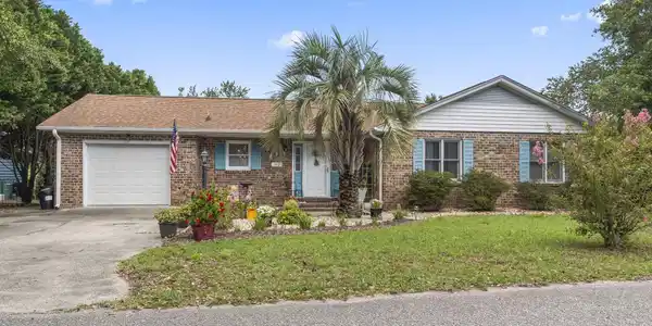 2005 Lakeview Circle