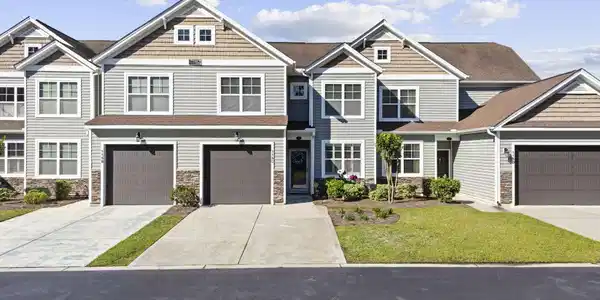 115 Machrie Loop
