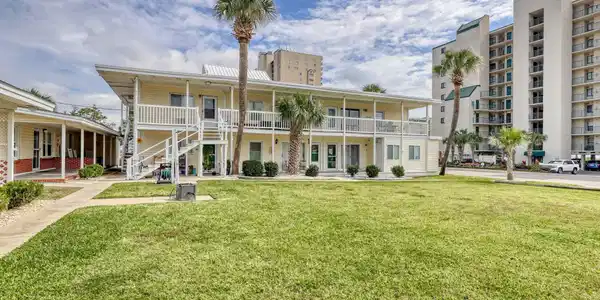4000 South Ocean Blvd.