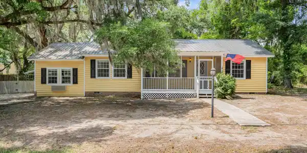 306 Kaufman St.