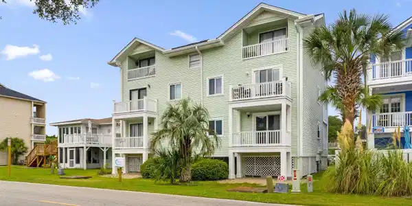 212 N Ocean Blvd.
