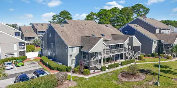 1890 Auburn Ln.