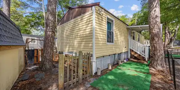 Image 4: View of side of home