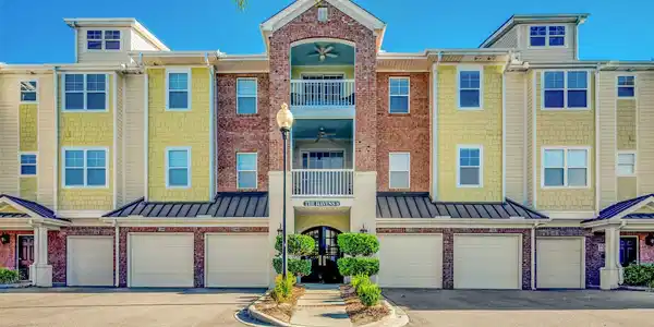 6203 Catalina Dr.
