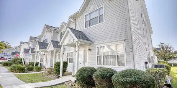 615 2nd Ave. S