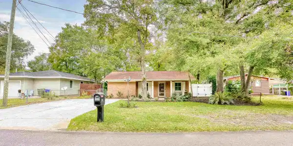 522 Maple Dr.