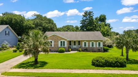 7600 Driftwood Dr.