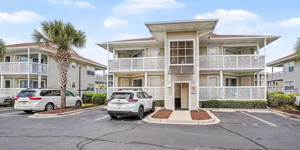 300 Shorehaven Dr.