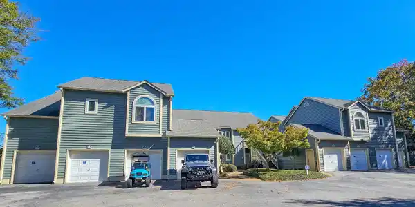 800 Castleford Circle
