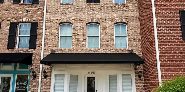 2798 Howard Ave.