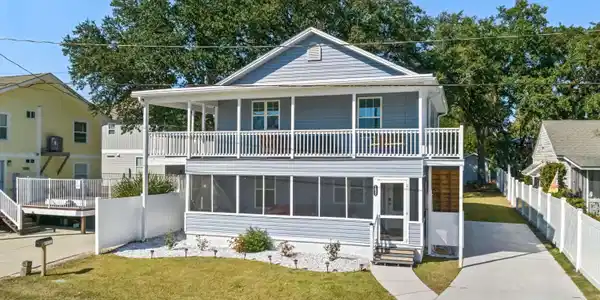 1622 Havens Dr.