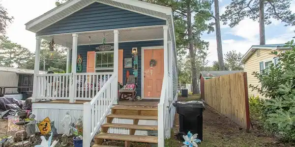 2737 Capricorn Dr.