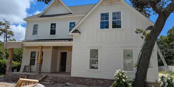 5720 Springs Ave.