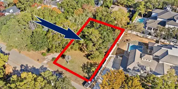 Image 3: Aerial view of property's location with property b Image 3: Aerial view of property's location with property b