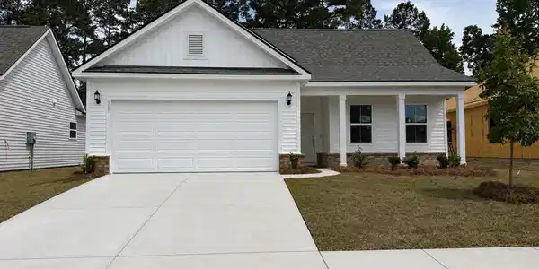 669 Palm Bay Dr.