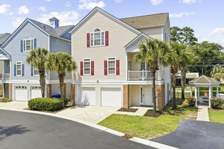 10 Palmas Dr.