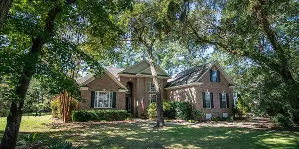 984 Lantana Circle