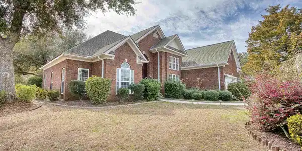 2702 Ships Wheel Dr.