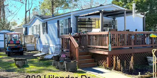882 Hilander Dr.