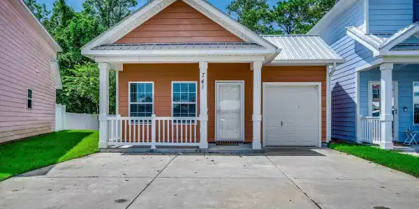 741 Shell Creek Circle
