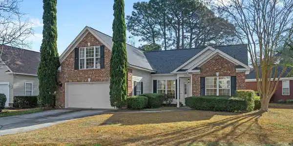 2058 N Berwick Dr.