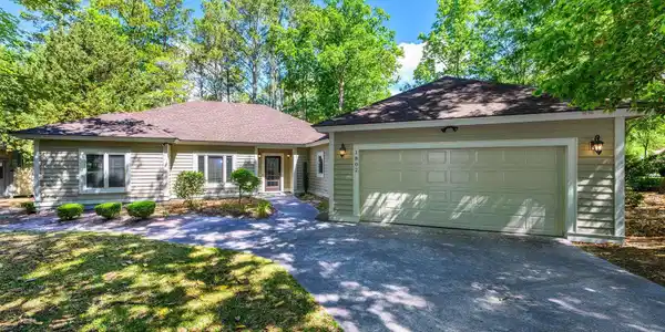 1802 Spinnaker Dr.