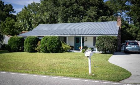 104 Spanish Oak Dr.