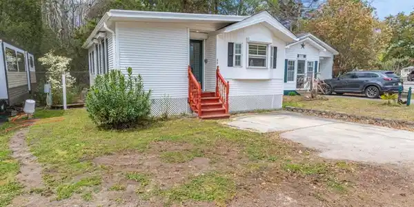 5400 Little River Neck Rd.