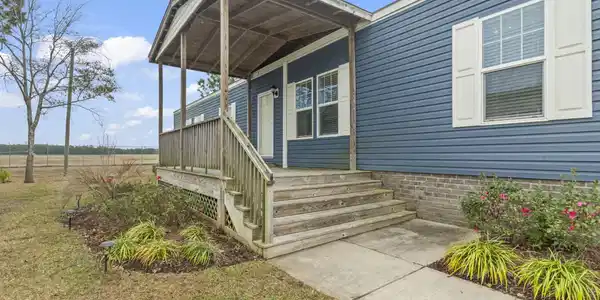 344 Hangar Ct.