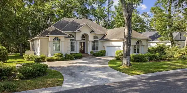 5017 Bucks Bluff Dr.
