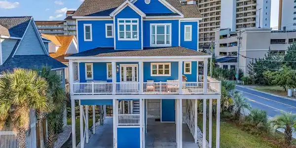 4725 Surf St.