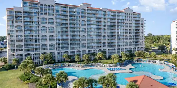4801 Harbor Pointe Dr.