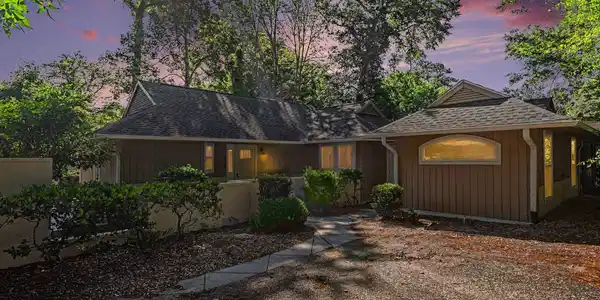 838 Heather Ln.