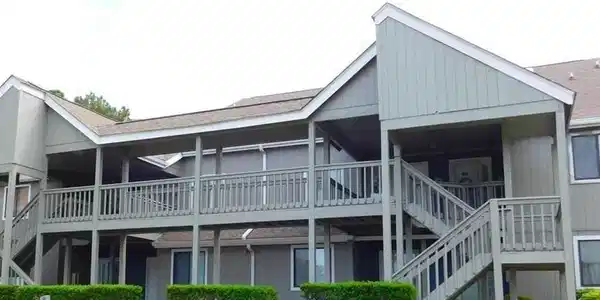 1890 Auburn Ln.
