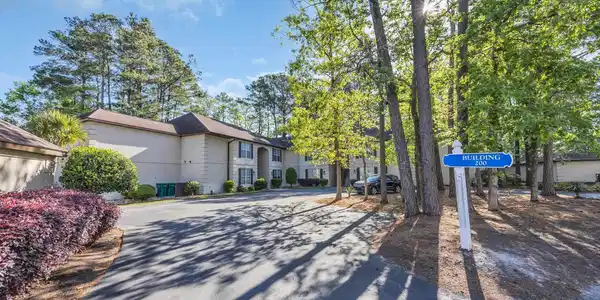 206 Pipers Ln.