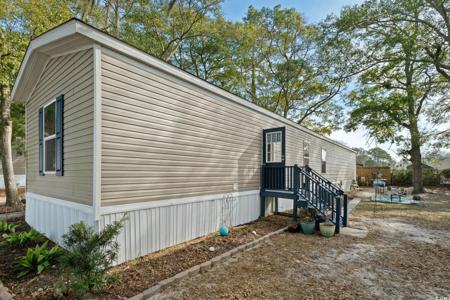 4504 Mallard St.