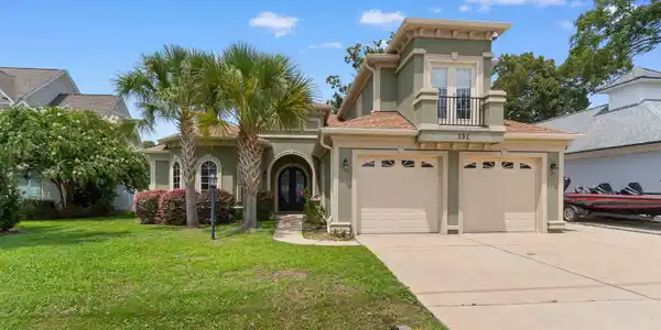 352 Waterside Dr.