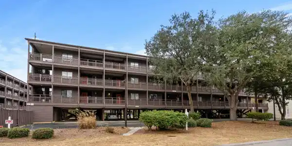 207 3rd Ave. N