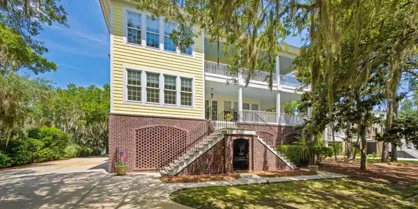 3085 Luvan Blvd.
