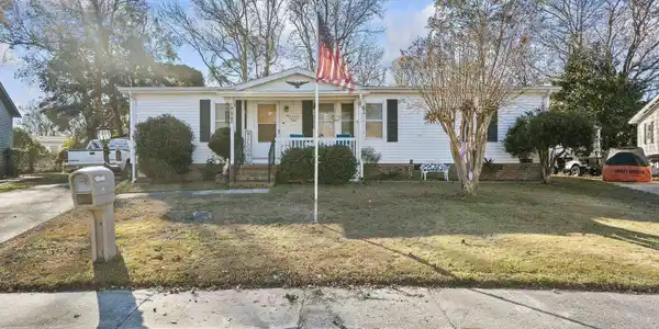 1118 Woodville Circle